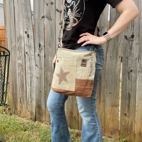 Myra Bag- Leather Star Crossbody - Picture 2 of 12